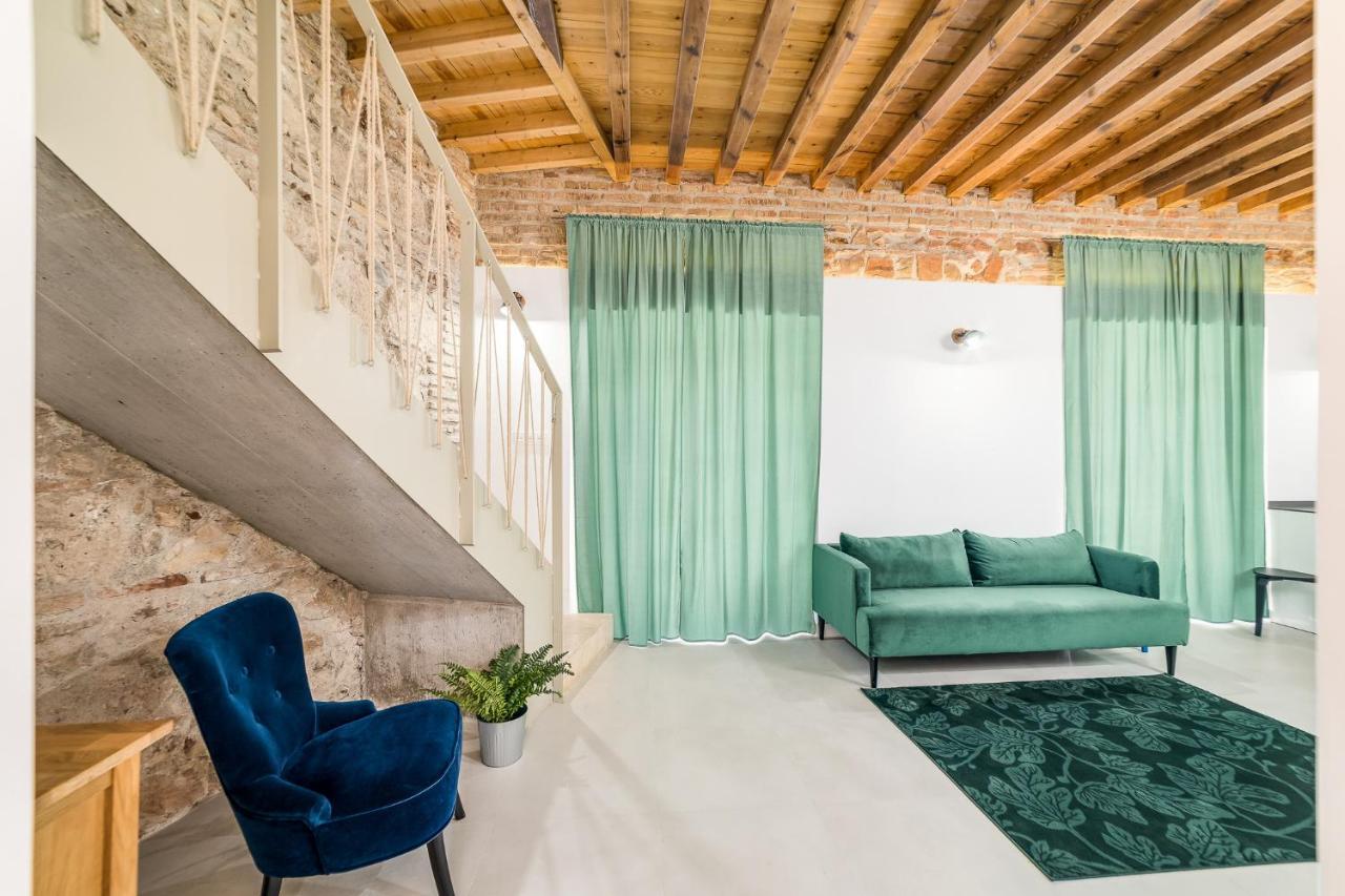 Suite Homes Sweet Postigos Terrace مالقة المظهر الخارجي الصورة
